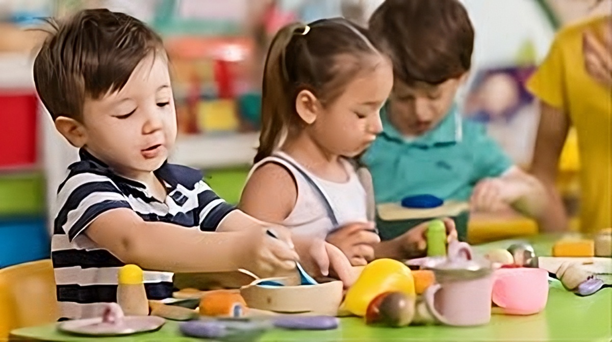 Children learning at Himithraa Child Development Centre